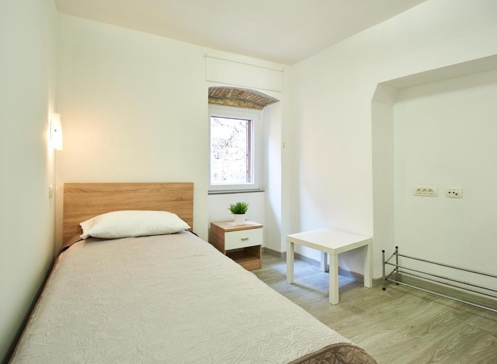 Roviv Apartments In The Old Town By Irundo 로비니 외부 사진
